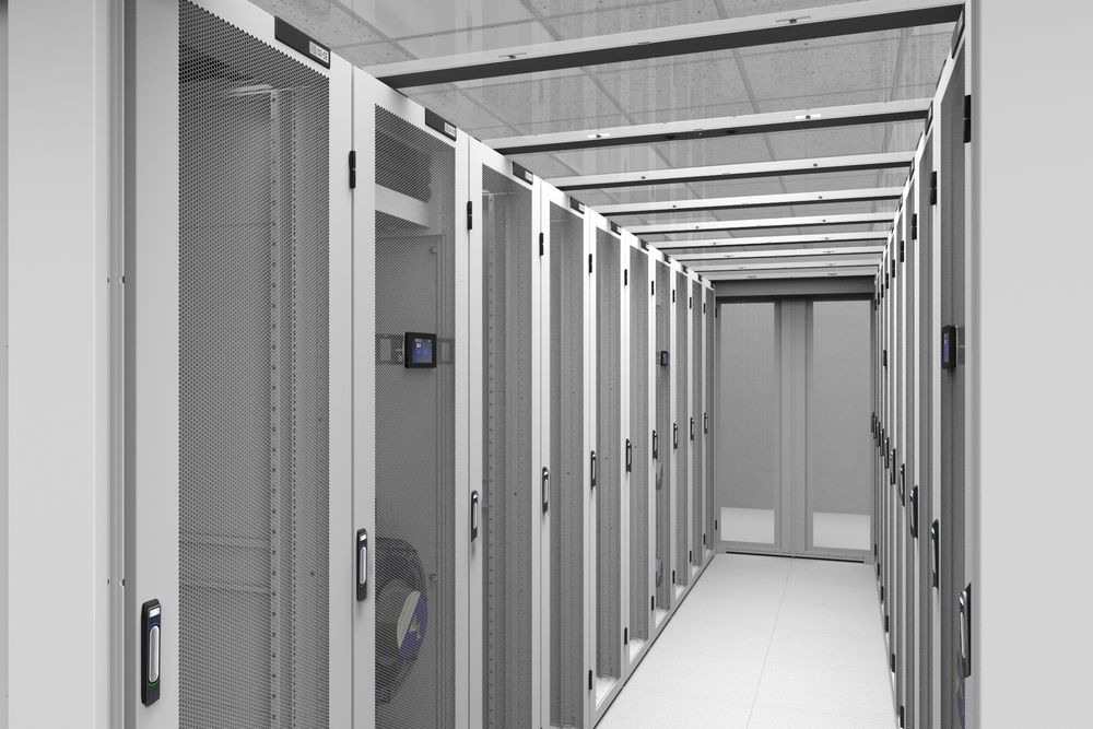 Solution photo Nexpand cabinets for data centers